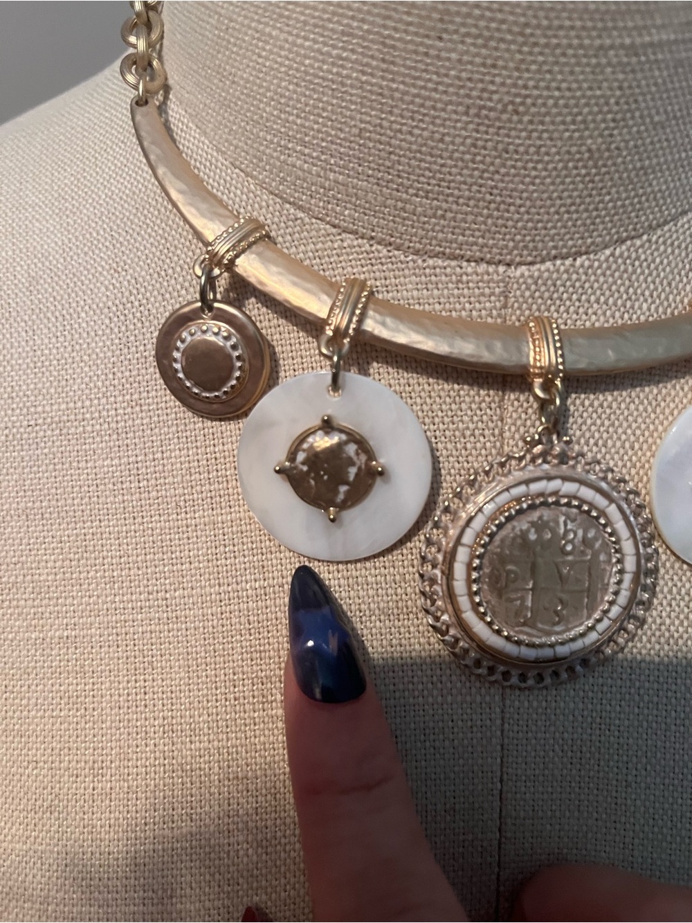 Gold-Tone Coin Pendant Choker Necklace with White Shell Discs - Picture 3 of 5